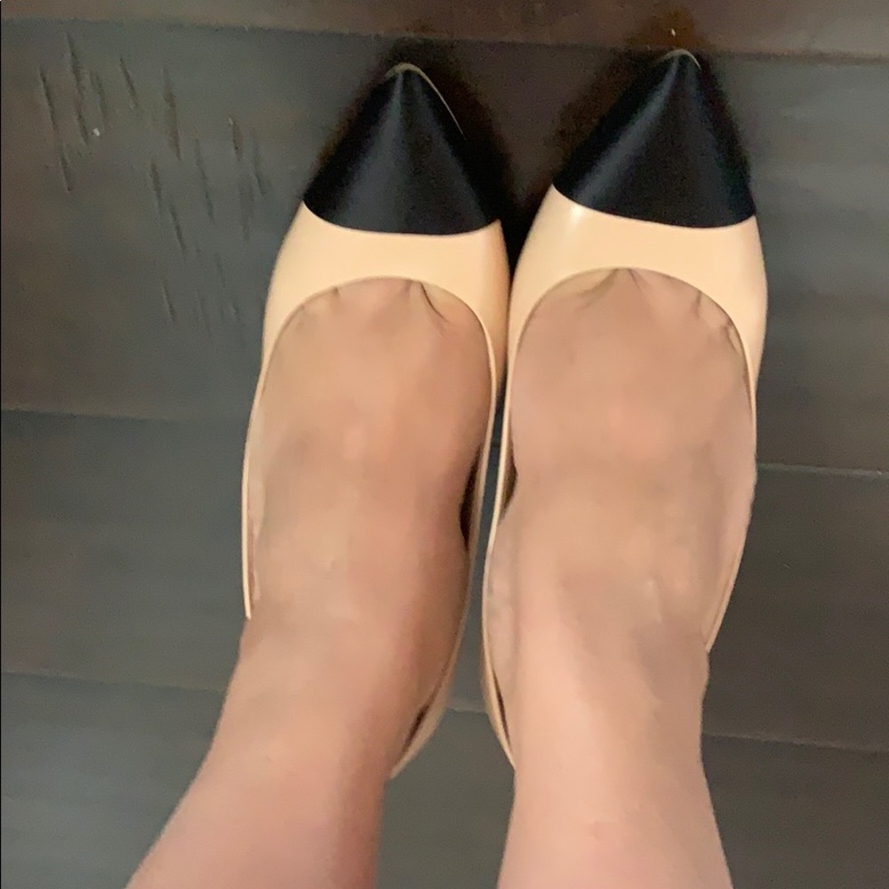 Authentic Chanel leather pearl NEW heels size 38 - Picture 4 of 16